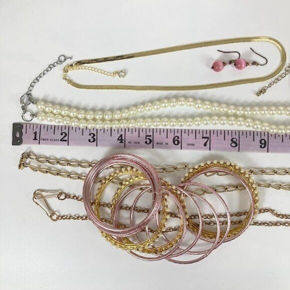 Gold Tone Pink and Faux Pearls Charming Charlie Statement Necklace Set Mary Kay - Picture 5 of 9